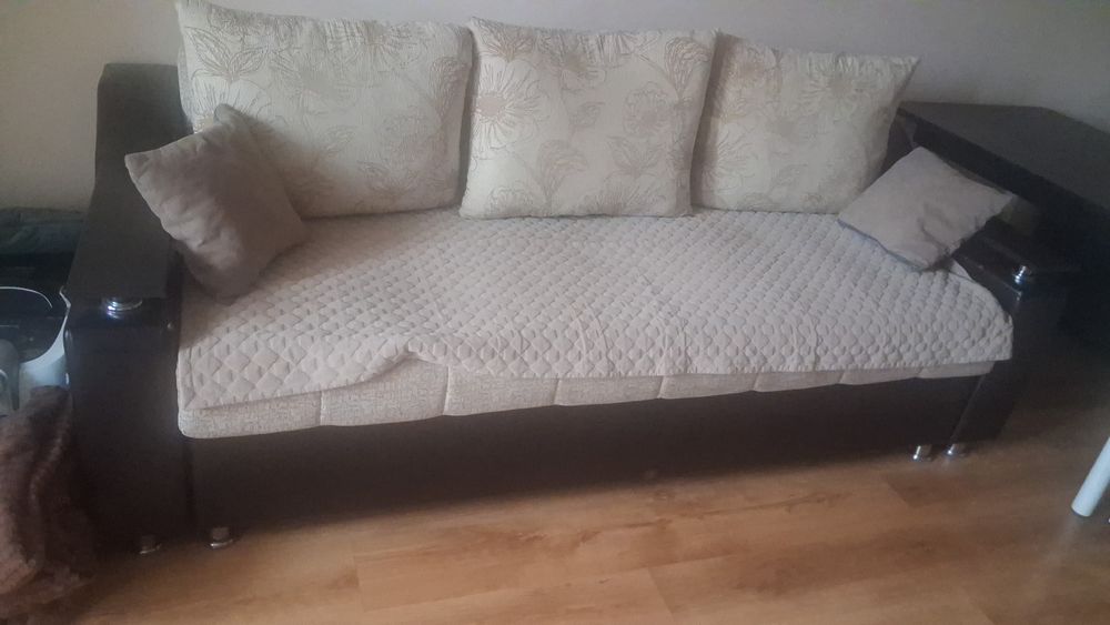 Продам диван в хорошем состоянии