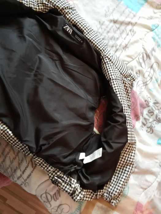 Елек зима пролет, черно бяло каре