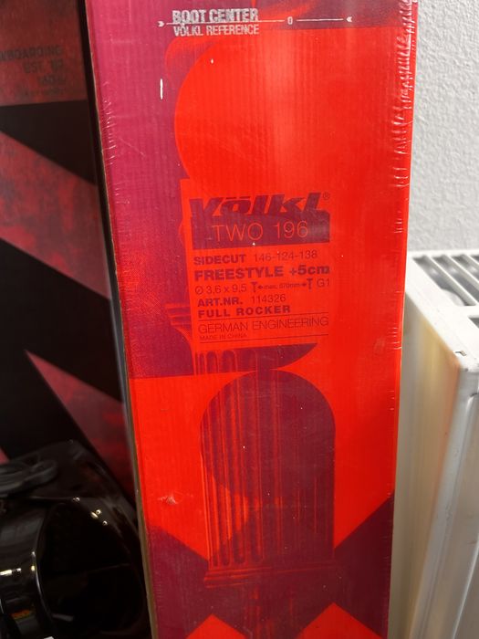 Volkl ski freeride freestyle