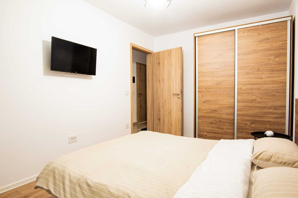 Cazare regim hotelier Brasov – 2 camere, Coresi Mall (ALENI 5)