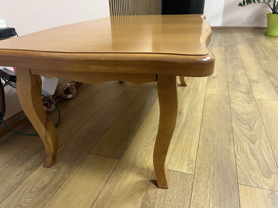 Масивна холна маса