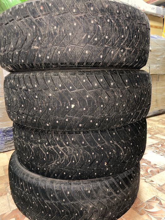 Новые шины шипами Yokohama 275/60/20