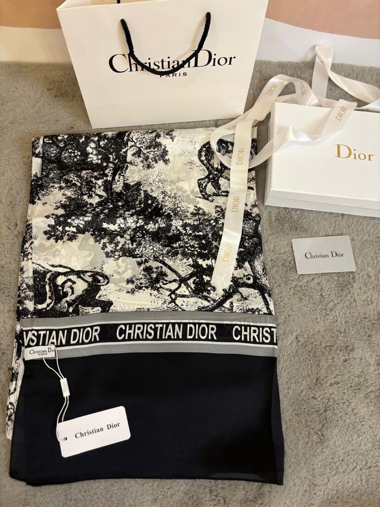 Esarfa Christian Dior neagra