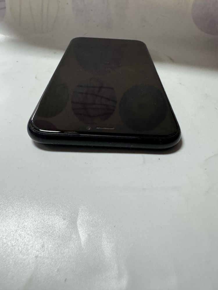 iPhone XR 64gb - отличен, 100% battery