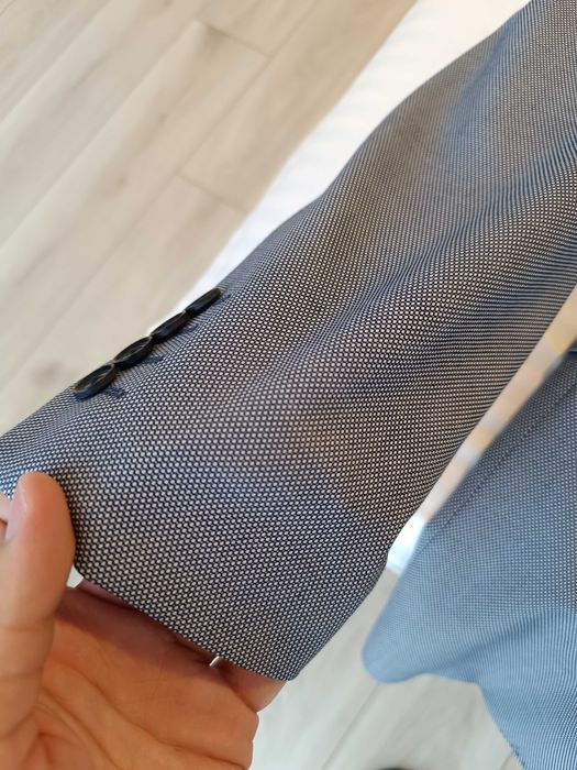 Vând costum bărbați Zara nou mărimea M