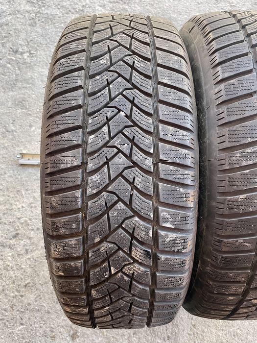 2 броя Зимни Гуми 215/60/16 DUNLOP WinterSport 5