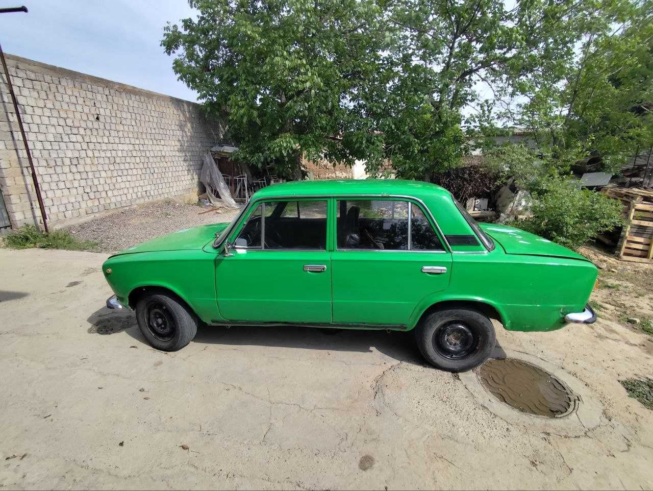 ВАЗ\VAZ 21011 sotiladi