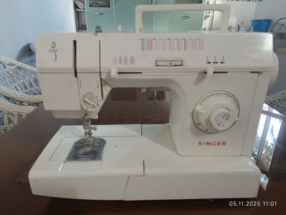продам швейную машинку Singer