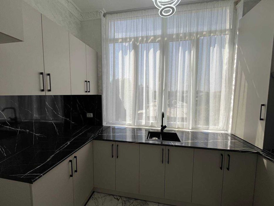 3х комнатная квартира на 5 этаже 70кв/м, в Самарканде