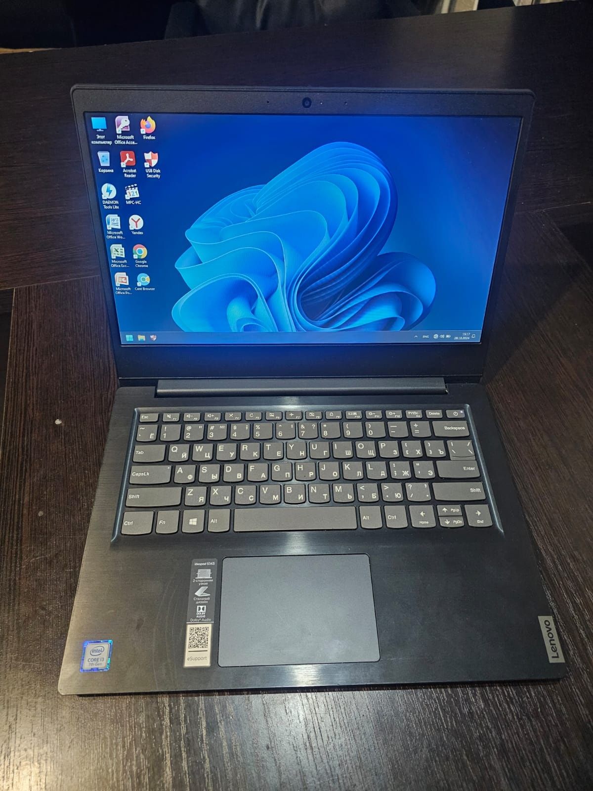 Продам современный шустрый ноутбук Lenovo core i3 сумка мышка
