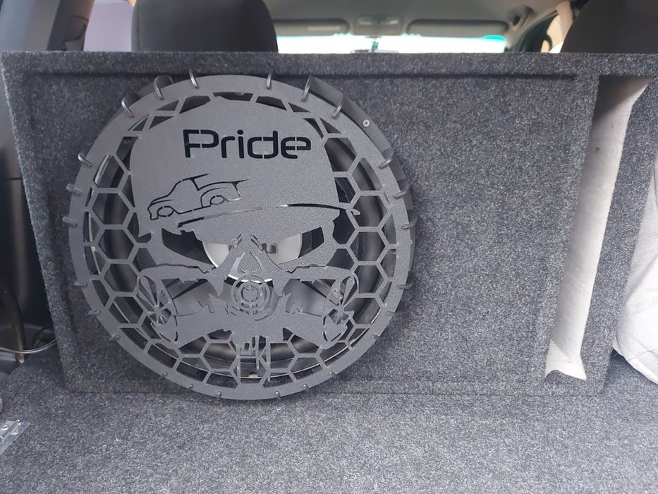 Продам сабвуфер jbl