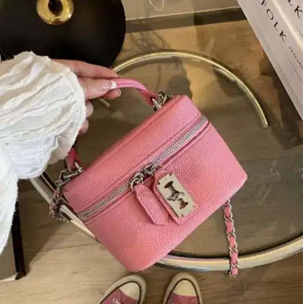 Малка розова дамска чанта