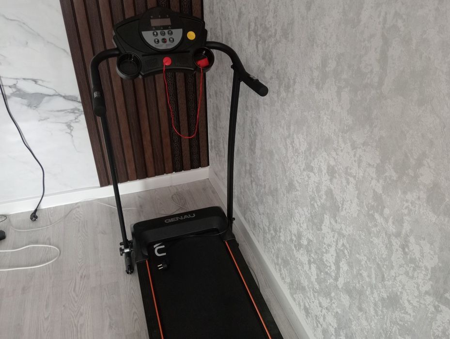 Беговая дорожка GENAU