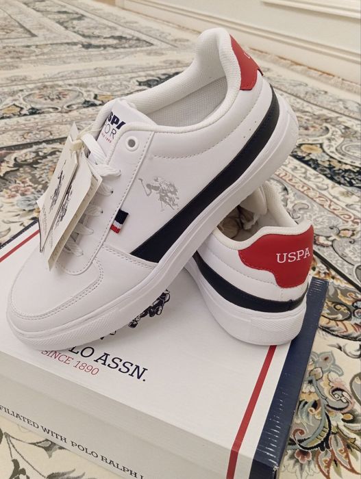 Кроссовки для мужчин