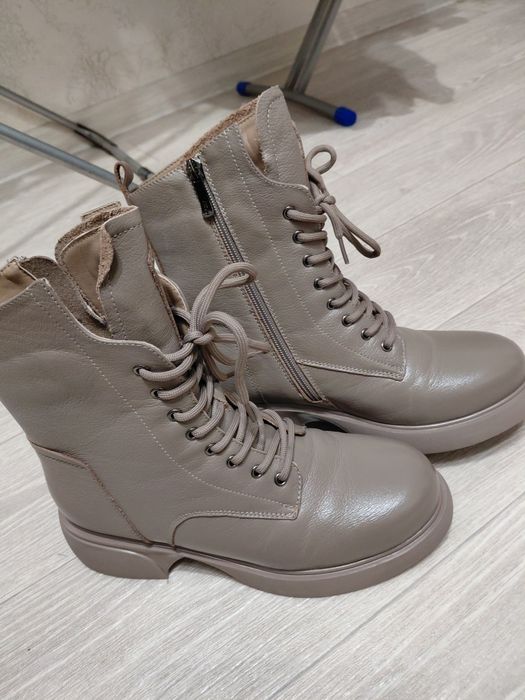 Продам новые натуральные зимние ботинки