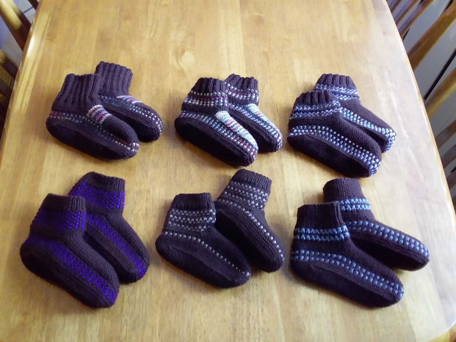 Носки вязаные, тёплые.