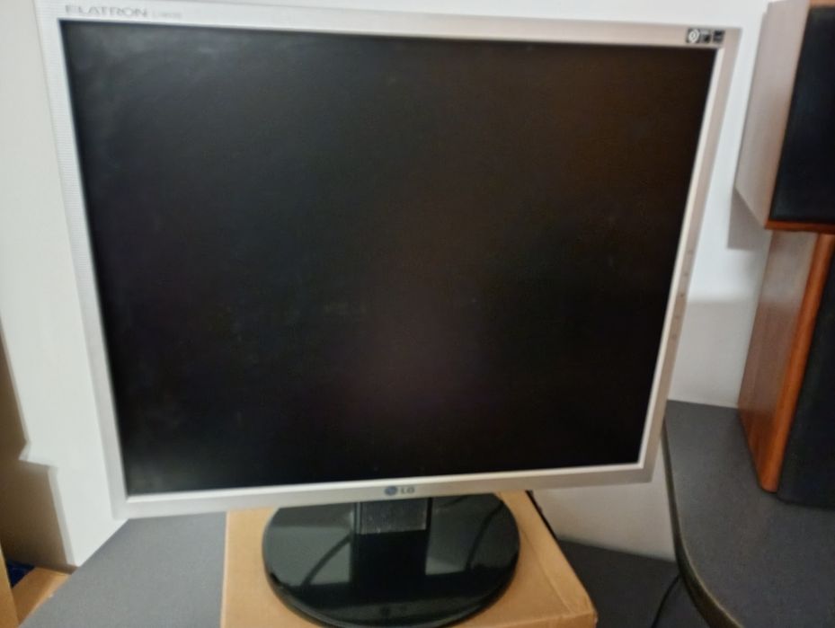 Monitor LG , 19 inch