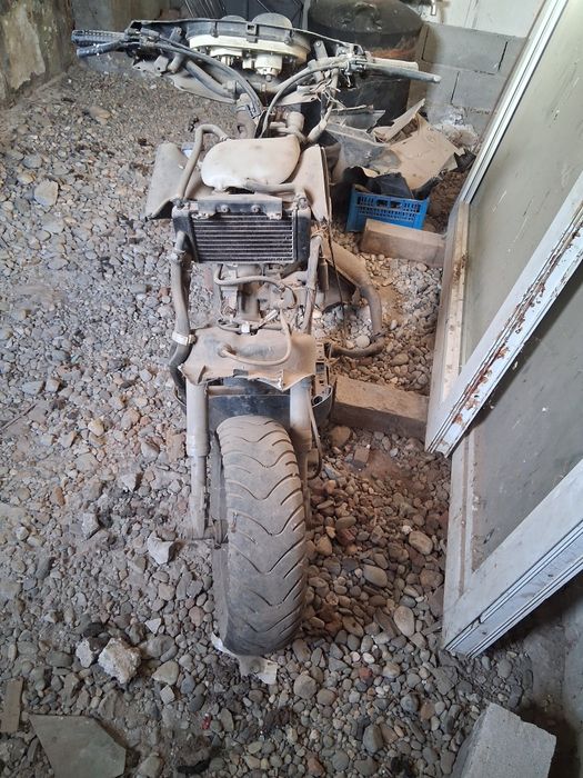 Vînd scuter piagio.