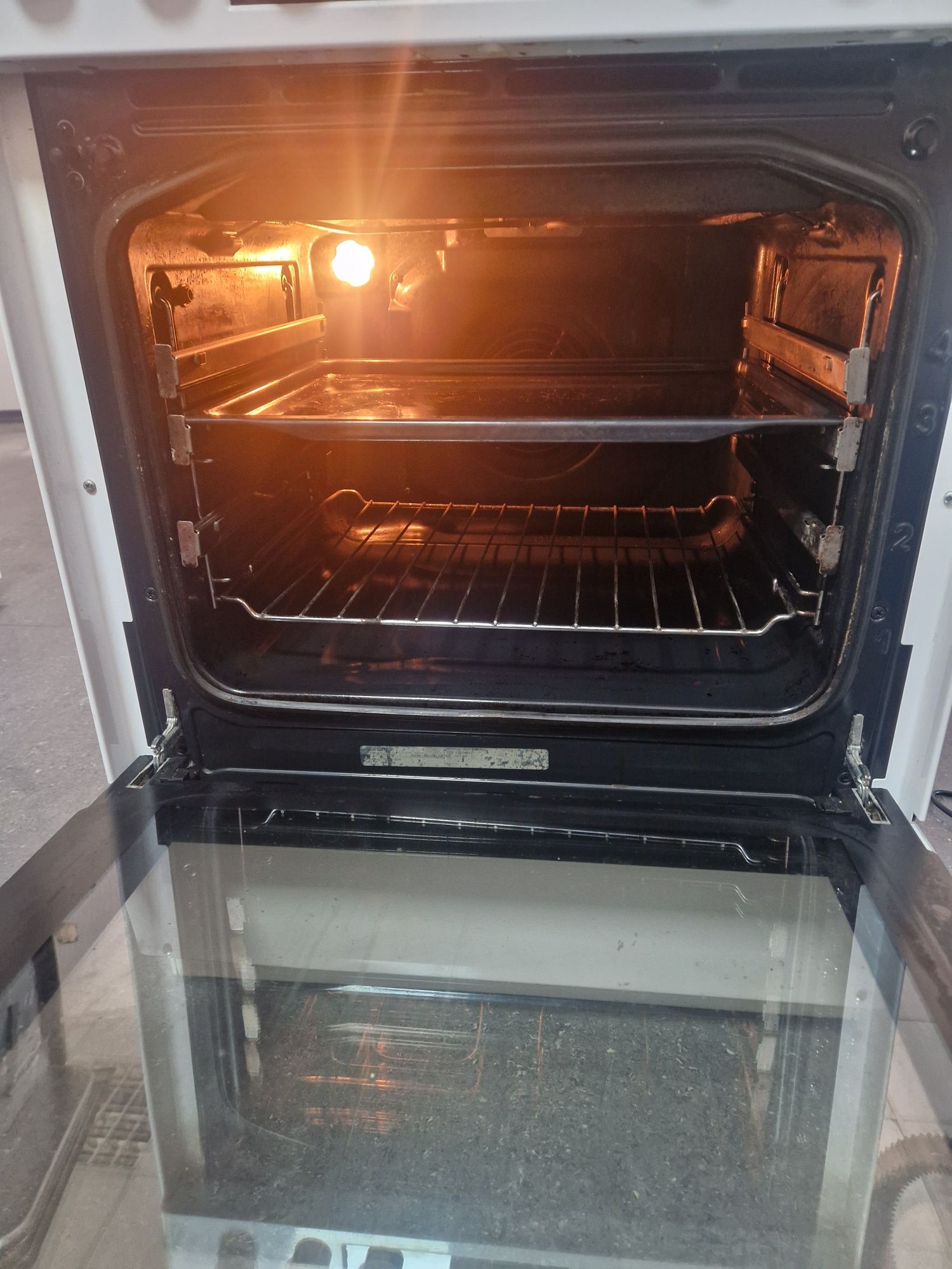 Свободностояща Печка Gorenje A+ 72 литра
