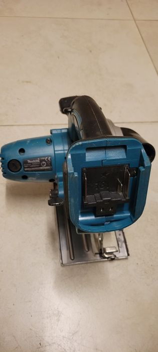 Circular makita cu acumulator 18V perfect functional