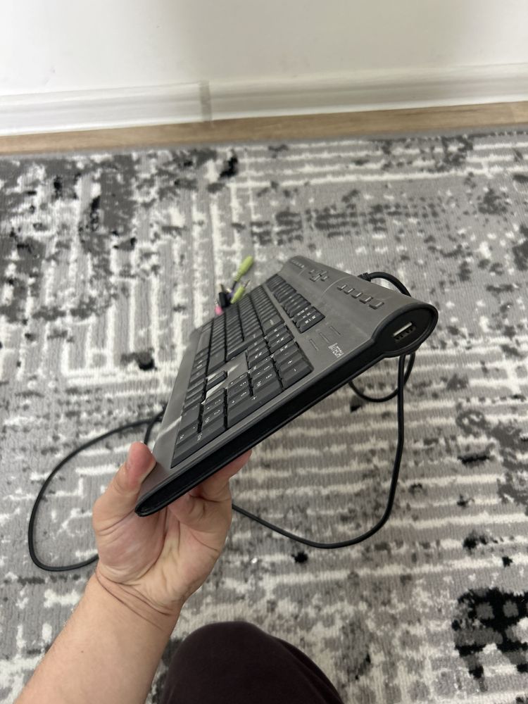 Многофункциональная Клавиатура A4Tech KLS-7MUU USB