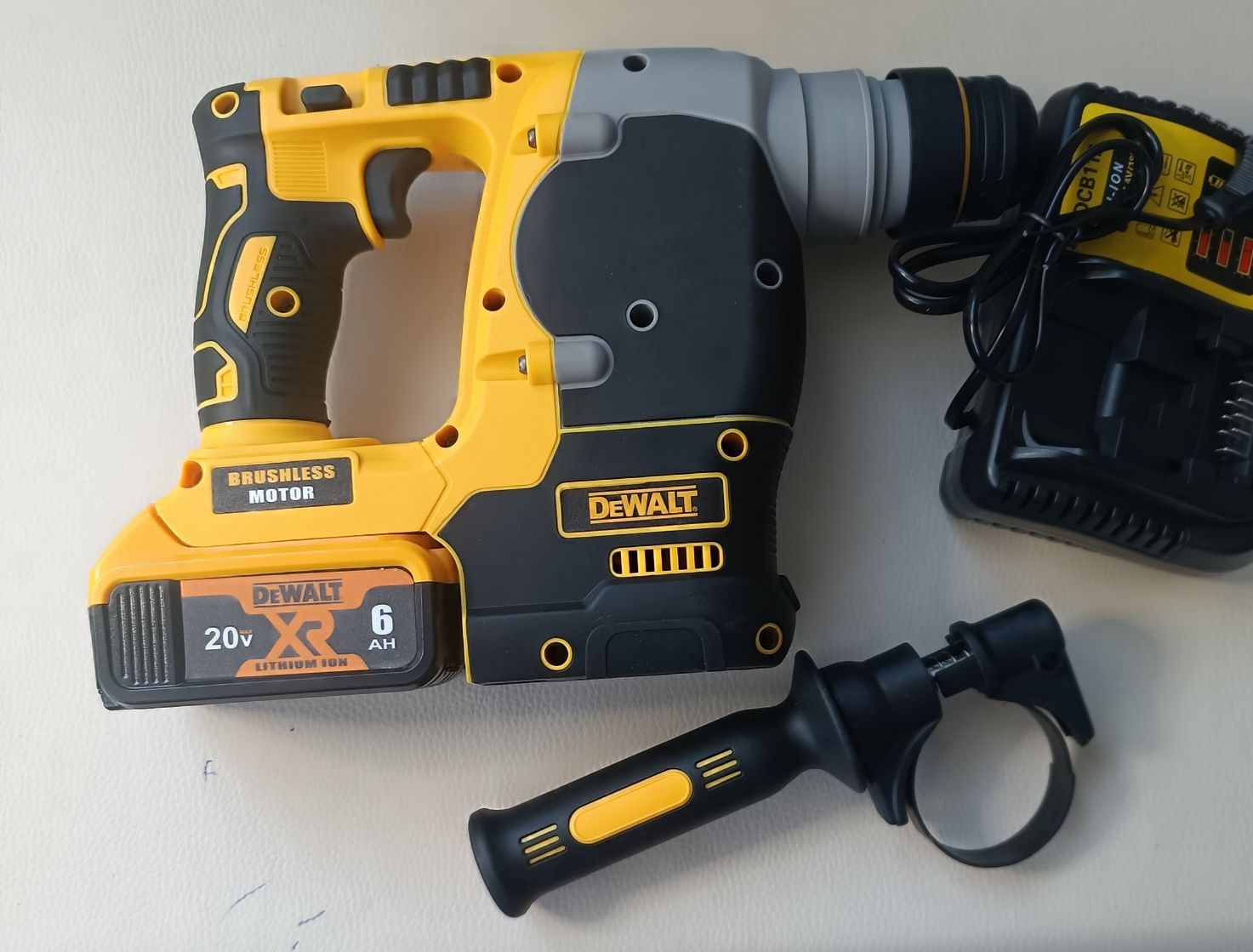 Ciocan rotopercutor Dewalt cu acumulator NOU bortmasina percuție