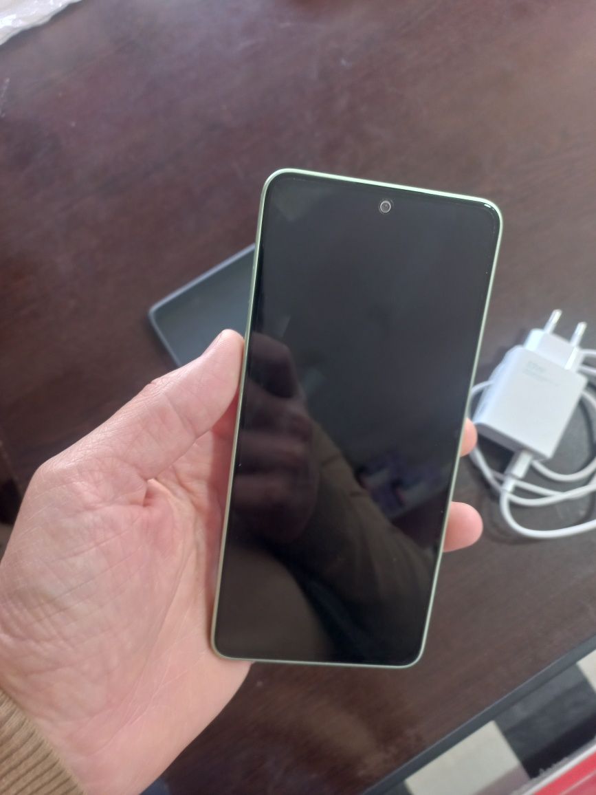 Redmi Note 13 8+4/128GB umuman ishlatilmagan sim karta qoʻyilmagan