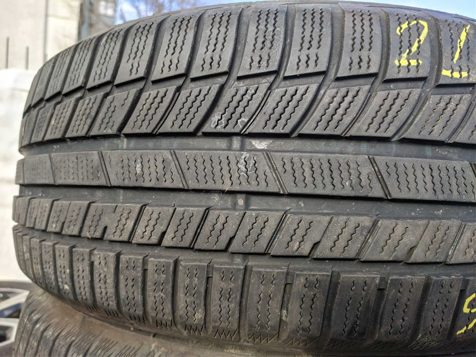 4бр Зимни гуми 215 55 17 - Toyo