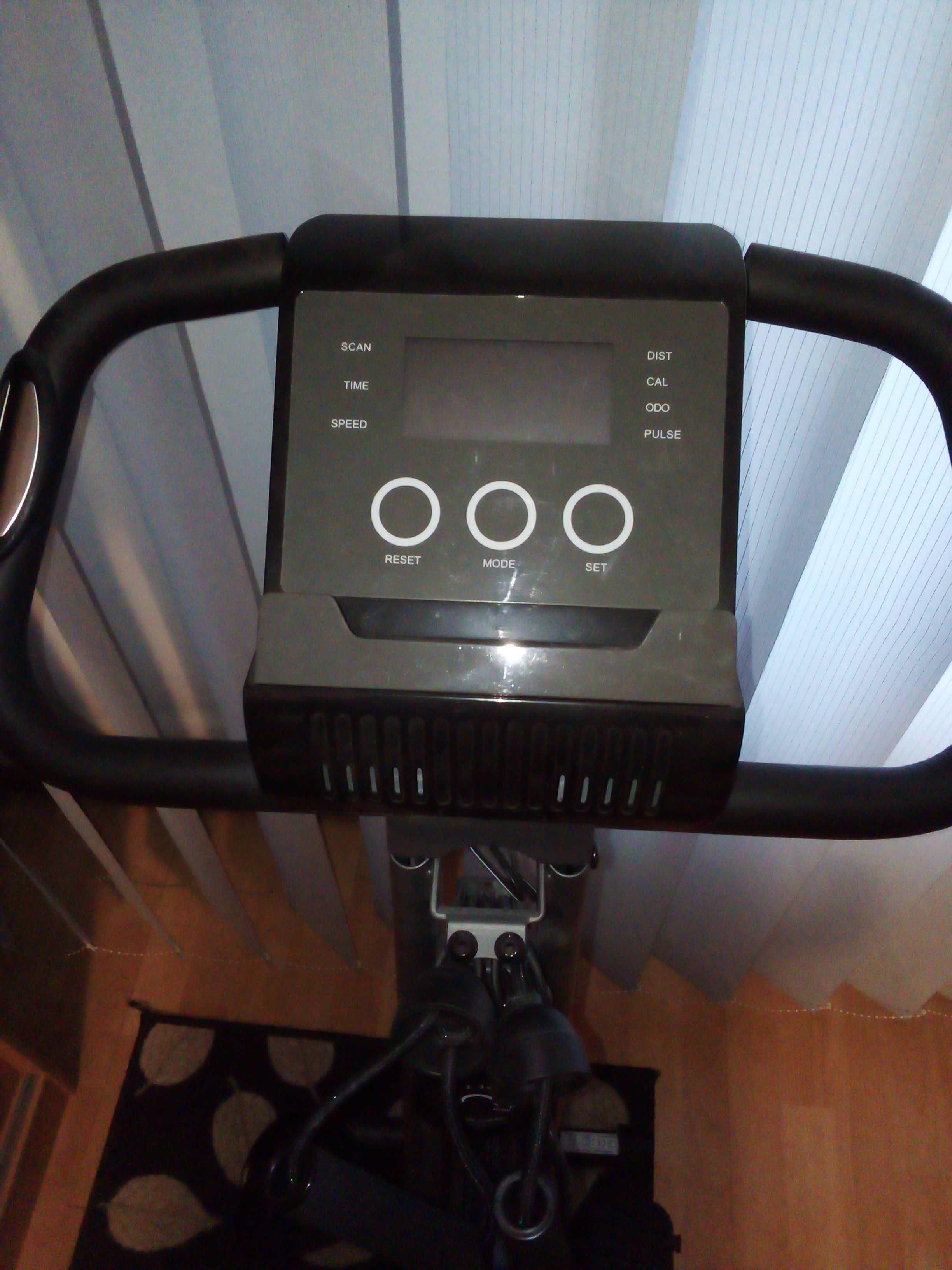 Bicicleta fitness Physionics®, senzor puls ghidon, display LCD