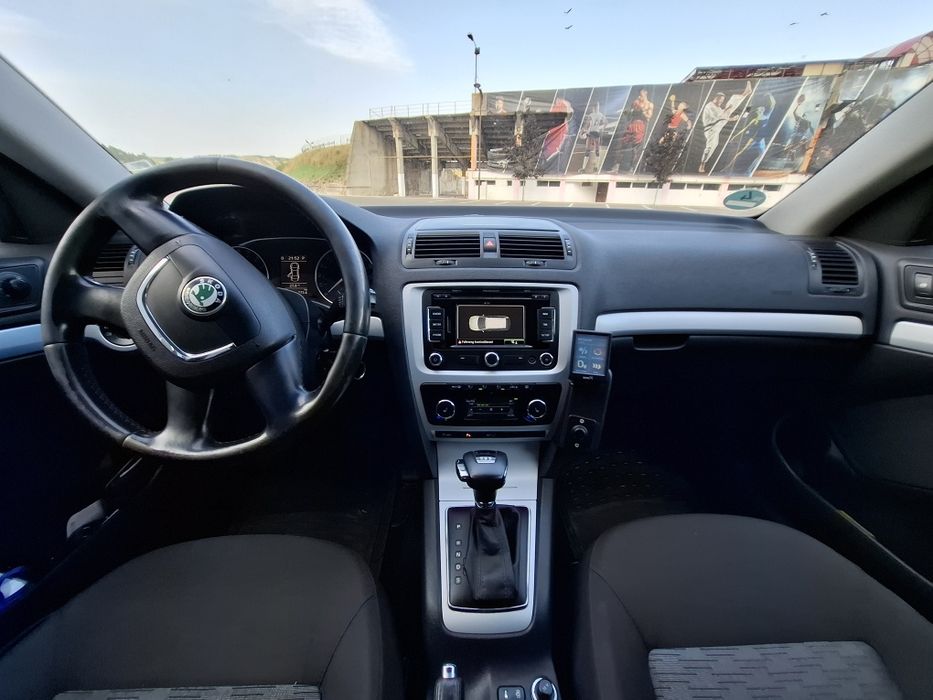 Skoda Octavia an 2011 2.0 diesel automata jenti incalzire totala senzo