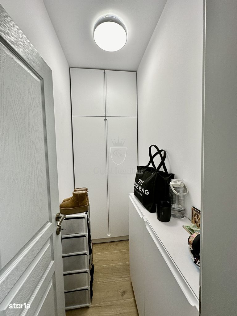 Apartament 3 camere 90 mp.parcare zona str.Paris