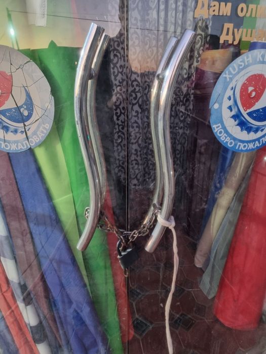 Ponarama oynali eshik sotiladi !