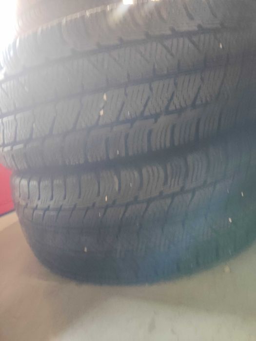 2бр.зимни гуми 215/65/16C Semperit