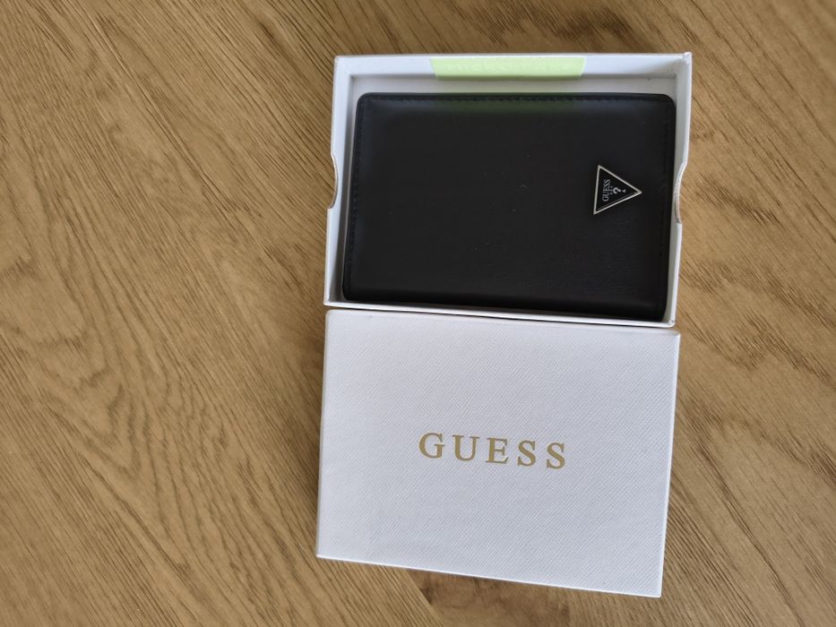 Картхолдър guess