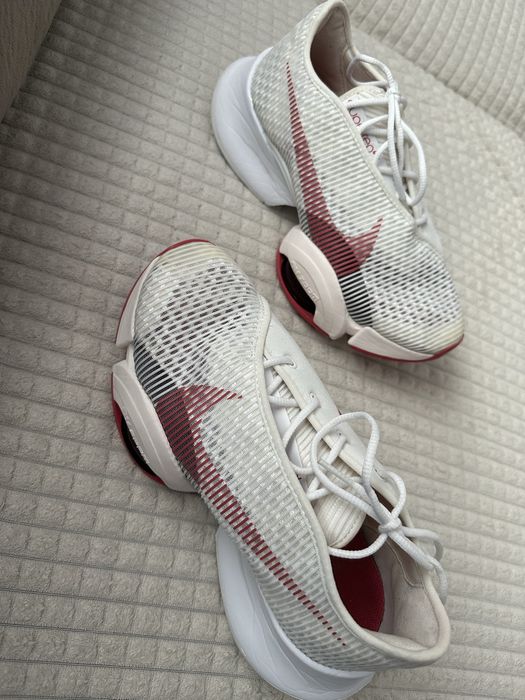 NIKE Wmns Air Zoom SuperRep 2