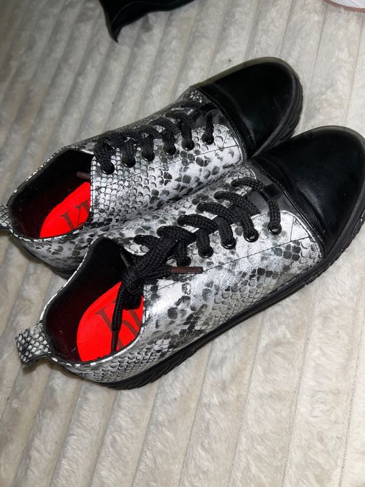 Чисто нови обувки на цена между 30-50 лв