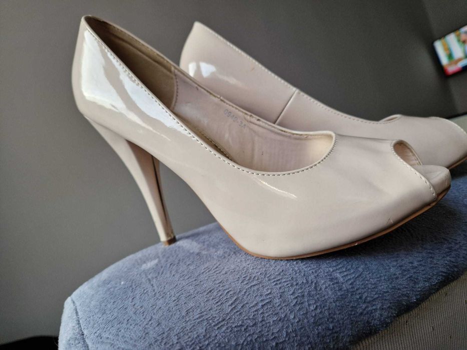 Pantofi dama eleganti cu toc, Marimea 39