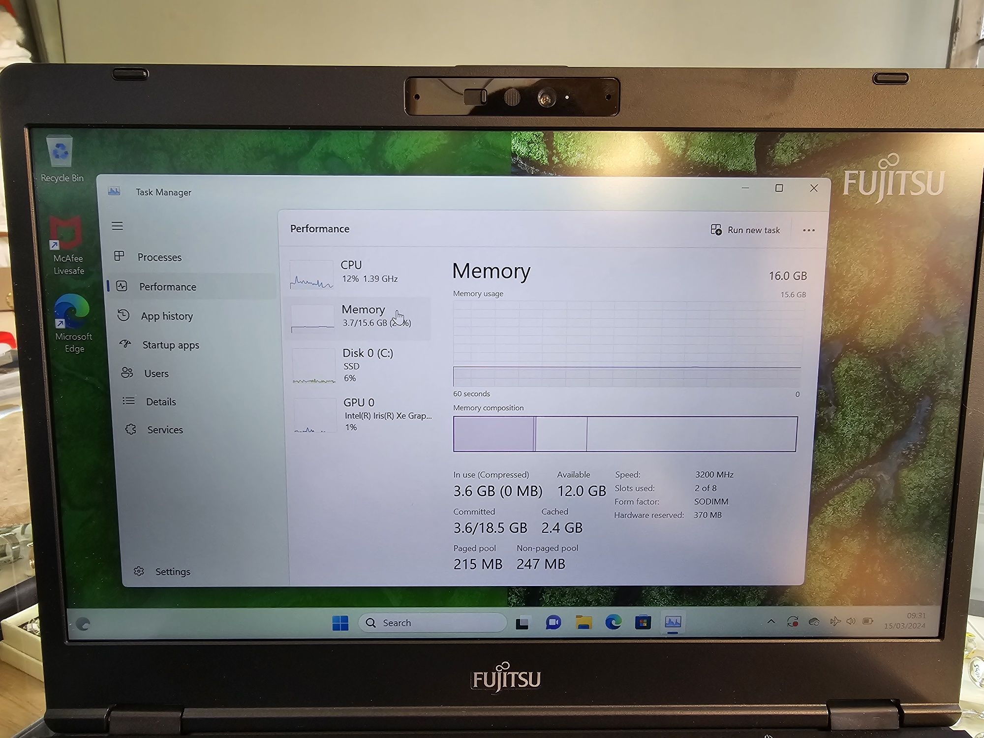 Лаптоп Fujitsu Lifebook - i5-1135G7, 16GB RAM