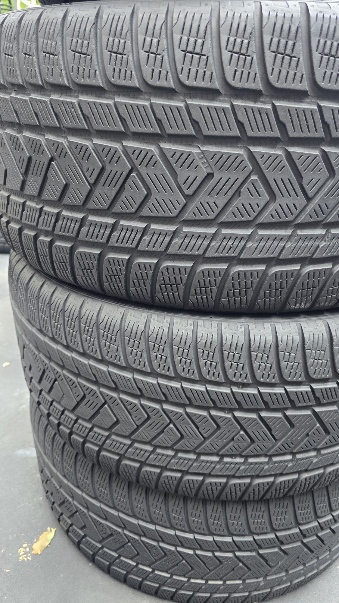 4 anvelope iarnă Pirelli 295/45/20- transport gratuit