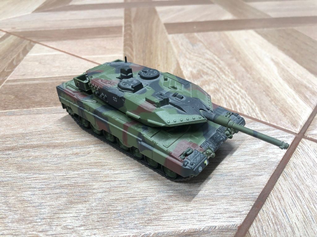 Macheta Tanc Leopard 2A6M 1/72