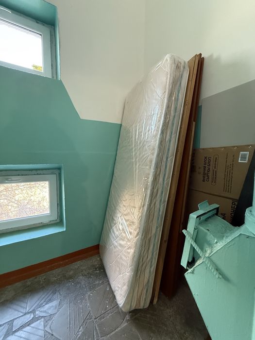 Кровать односпальная и ортопедический матрас БУ