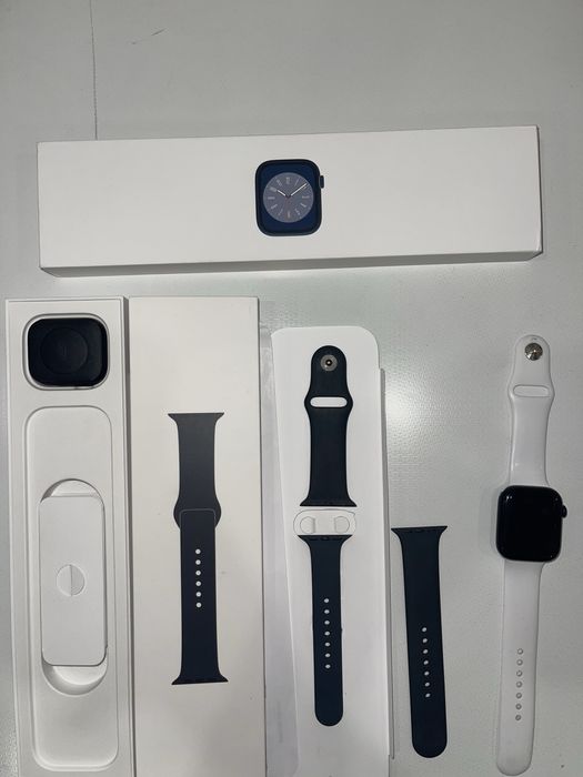 Продам Apple Watch Series 8