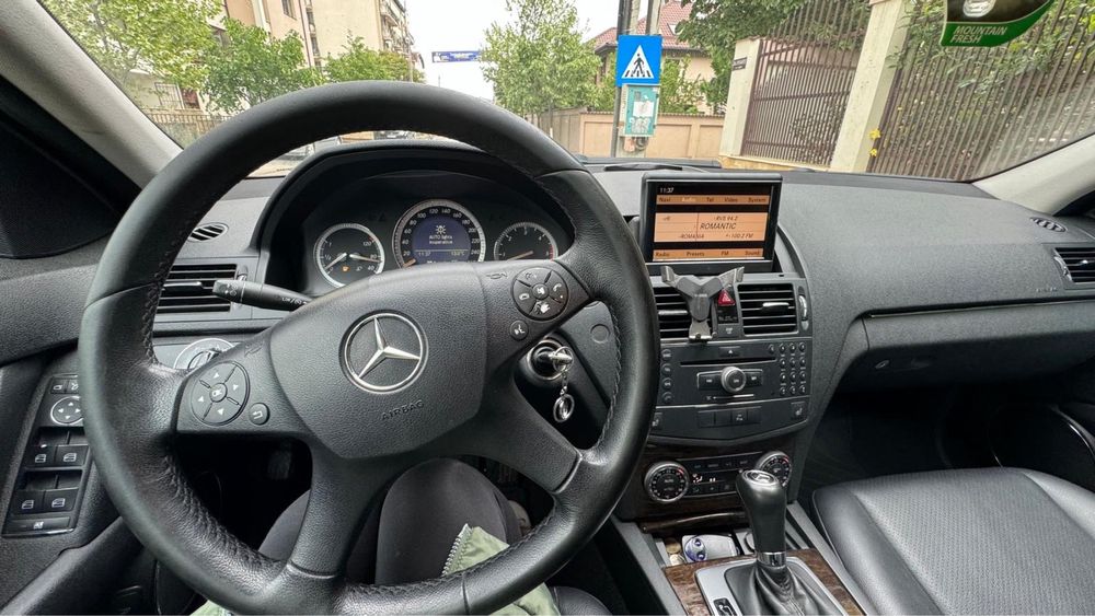 Mercedes Benz C320