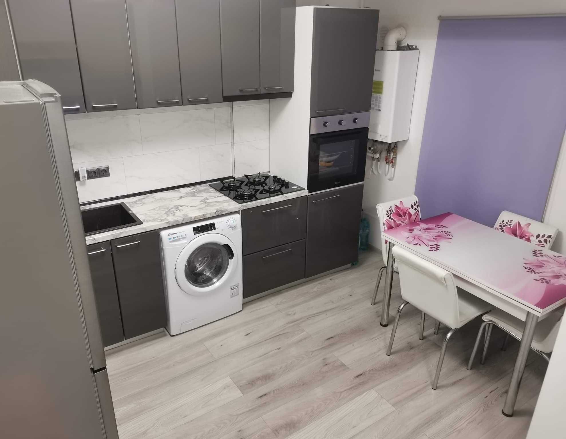 Vand apartament 3 camere complet utilat + parcare strada Balastierei
