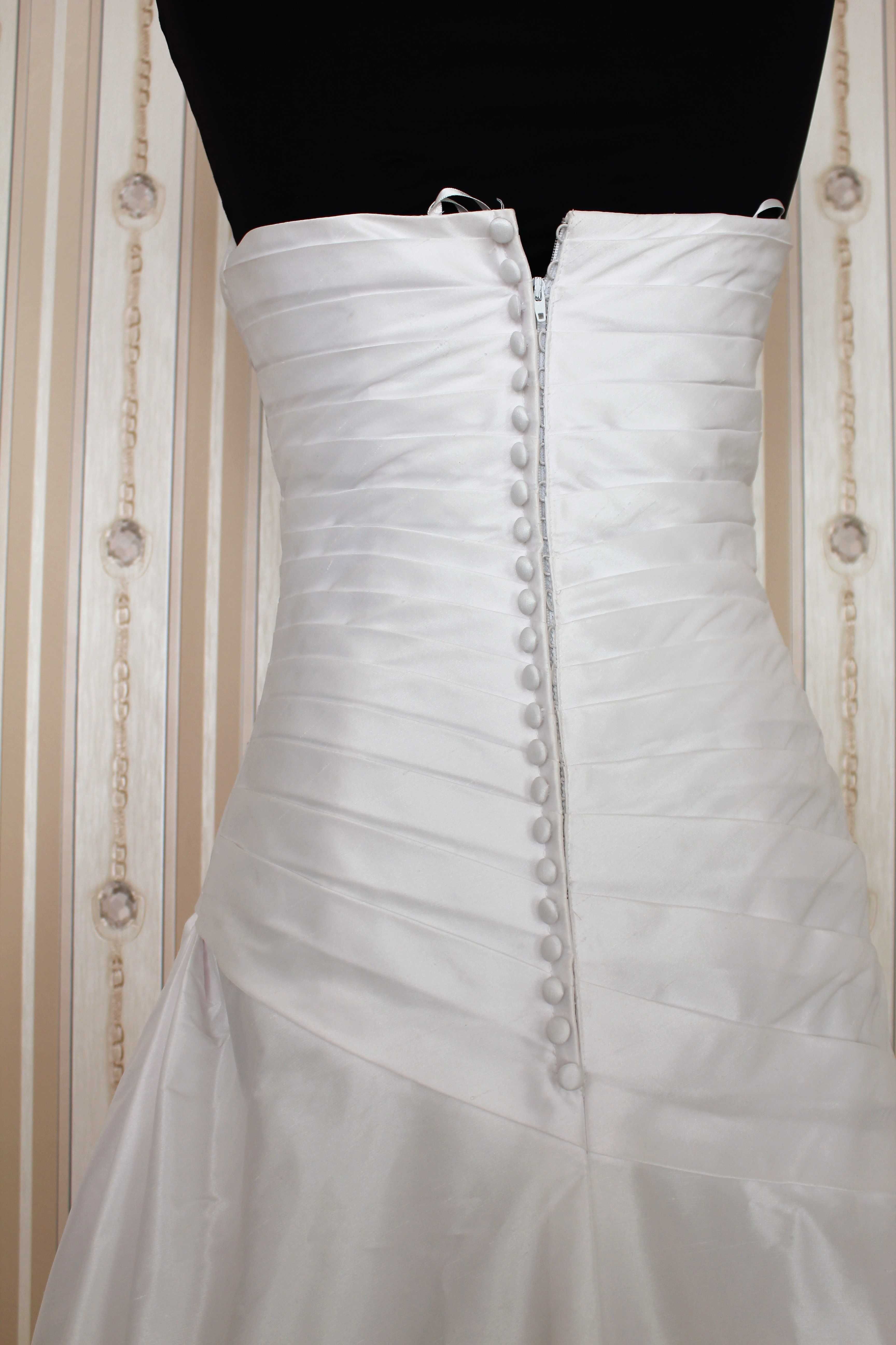 Булчинска рокля Pronovias W1 модел 6215 нова снежно бяло №38/S