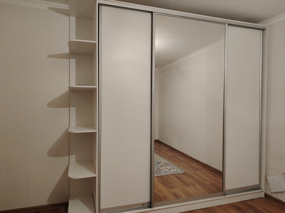 Шкаф купе в отличном состояние