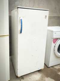 Холодильники и стиральная машинка