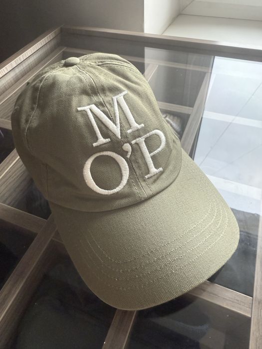 Кепка новая купила не носила