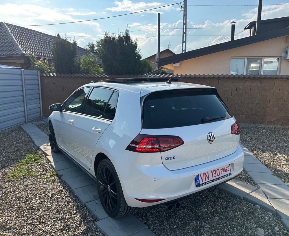 Volkswagen Golf VII GTE 2015