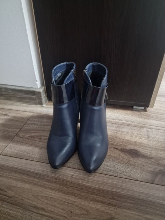 Cizme cu toc îmblănite